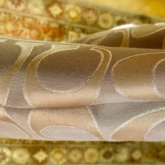 Elegant Coach Poppy Signature Lurex canvas Satchel crossbody, grey/beige/silver - Picture 15 of 16